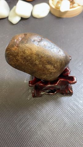 新疆和田玉黑皮籽料