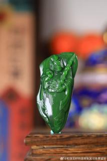 和田玉碧玉菠菜绿韦陀菩萨挂件