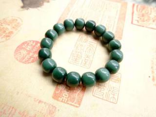 手电筒鉴别和田玉纹理